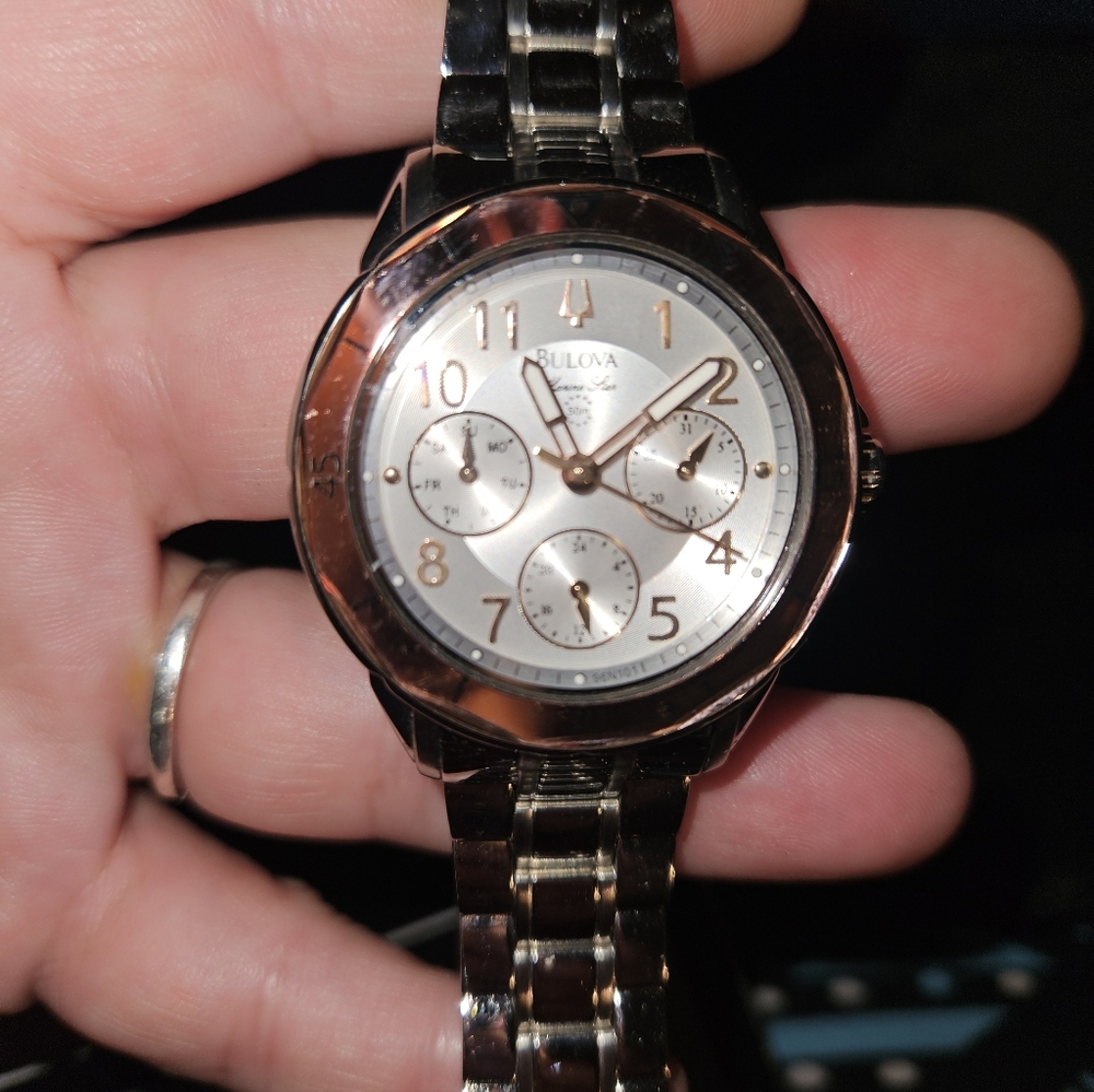 Bulova Women's Marine Star Quartz Date Silver Stainless Steel Watch 35 MM 96N101 - Picture 3 of 4